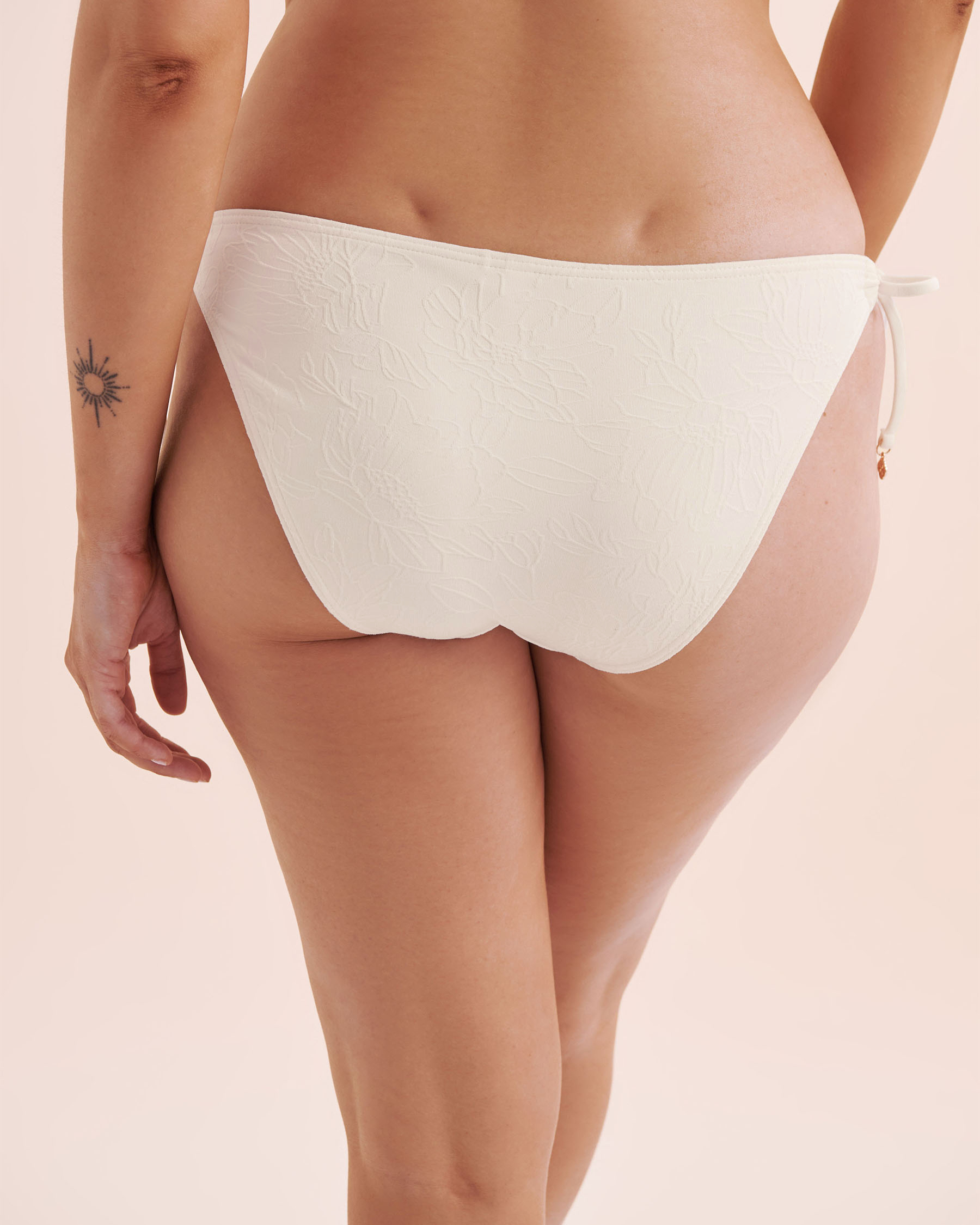 TURQUOISE COUTURE Textured Low-Rise Bikini Bottom White 01300506 - View5