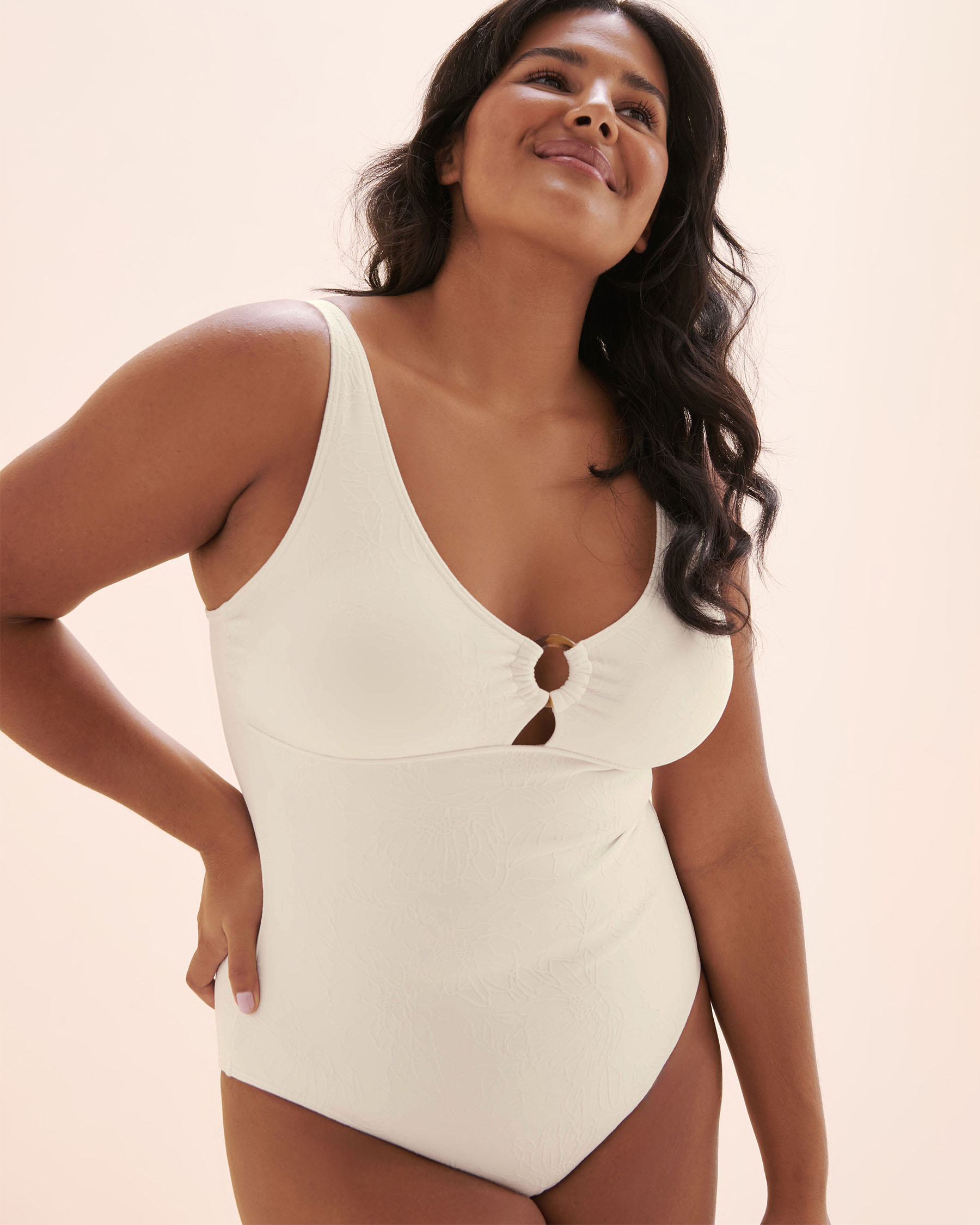 TURQUOISE COUTURE Textured One-Piece Swimsuit White 01400122 - View12