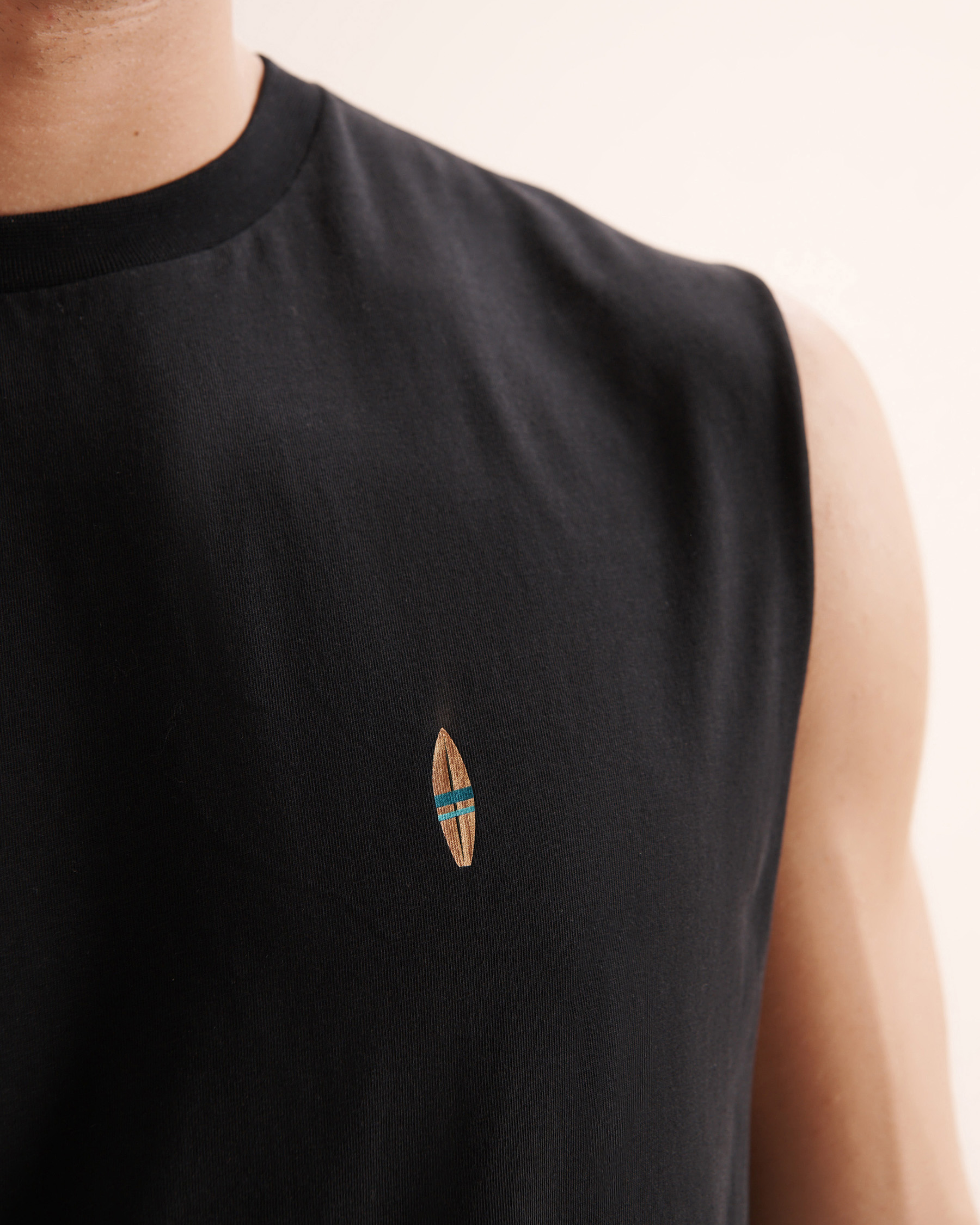 HAMABE Surfboard Crewneck Tank Top Black 04100065 - View7